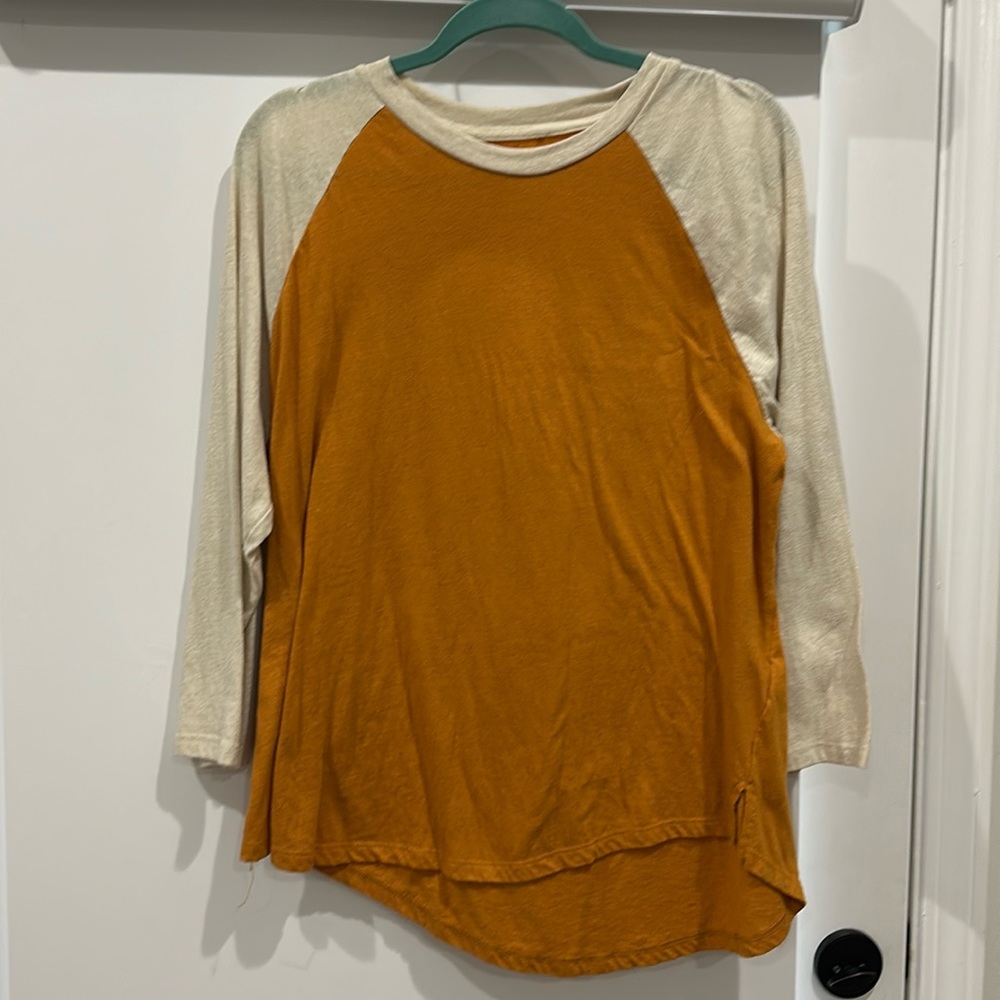 Mustard top